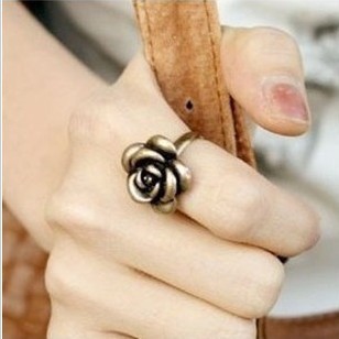 金铜色玫瑰花戒指 复古戒指 开口戒 大小可调 韩版饰品