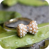 韩国饰品 精美金色镶嵌珍珠蝴蝶结小巧戒指 指环2g