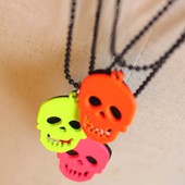欧美新款2013复古夸张朋克荧光色骷髅头长款项链毛衣链女