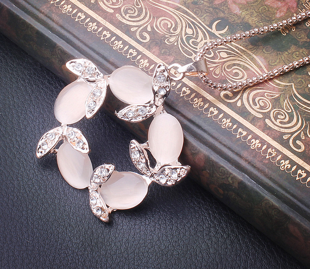 949环绕花朵毛衣链 韩国可爱百搭长款水晶猫眼石项链千朵饰品