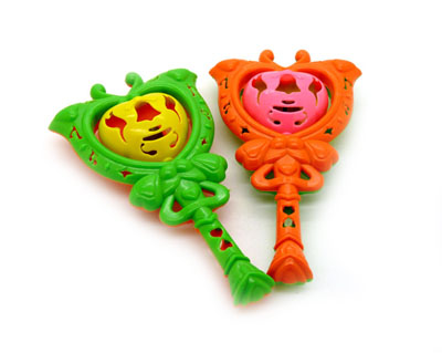 正版宝宝玩具小摇铃 环保塑料手摇铃 双心摇铃婴幼儿童玩具 -摇铃588