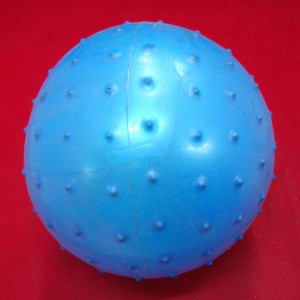 优质16厘米按摩皮球