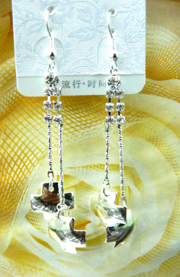 最新款韩版靓钻合金耳线	