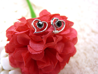 韩国饰品时尚个性爱心耳钉 锆石超闪耳钉耳环 防过敏耳饰品 合金耳钉