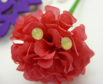 特价韩版防过敏水钻耳钉女...