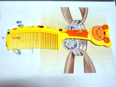 可爱女孩大卡通梳