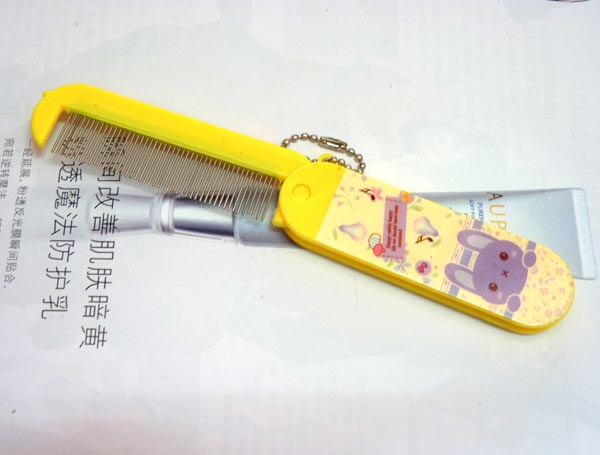 可爱伸展按摩带镜梳（0355）
