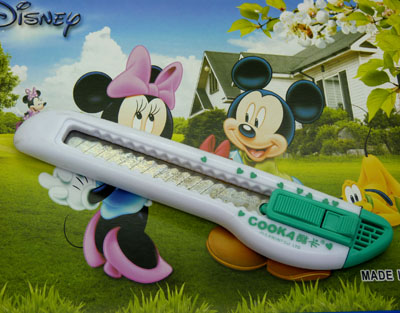 优质得力裁纸刀 大号美工刀 有挂绳孔 2013办公必备 办公用品----美工刀