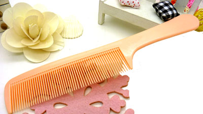 时尚个性耐摔梳 直发梳 家用头梳 化妆梳 日用梳----8882百折不断梳