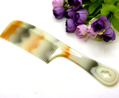 创意彩色梳 化妆梳 时尚发梳 日用梳----仿玉单孔梳