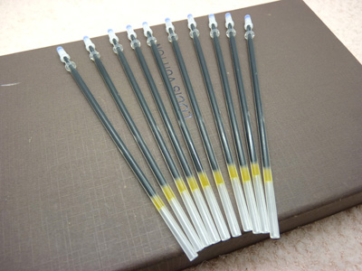 优质黑色按动型圆珠笔替芯 笔芯 0.7mm 10支/包--10支袋装笔芯