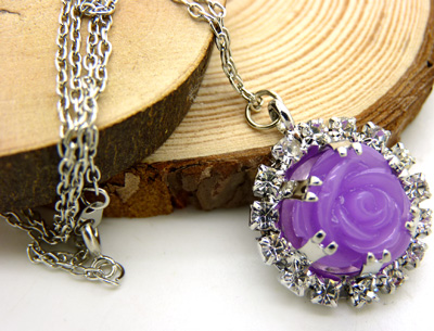 甜美气质爱心桃心玫瑰花镶钻项链 女短款韩版锁骨链时尚饰品 合金饰品