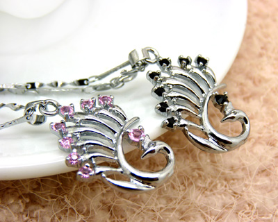 水钻镶边 短链锁骨链吊坠 合金保色