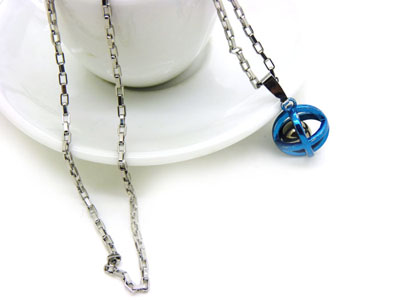 朋克项链潮男街舞帽项链hiphop饰品藏银钛钢镶钻项链	