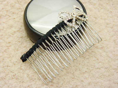 韩版布艺水钻蝴蝶盘发插梳刘海发梳 -合金锆石布艺发梳	