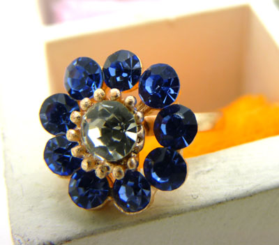 高档奥地利水钻 镶钻水晶戒指永不退色持久保色---戒指