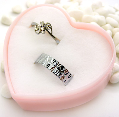 韩版对戒 男女戒指 潮流情侣戒指 钛钢食指创意戒指