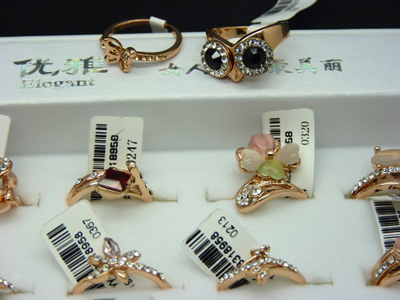 电镀玫瑰金 几何元素春夏款戒指 镶钻 女 韩版（整盒版）