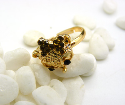 保色镀玫瑰金戒指 女潮人指环宝石镶钻时尚戒 装饰品戒指