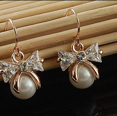 日韩精致时尚气质水钻耳钉耳环耳挂 女防过敏耳饰品	