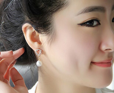 日韩精致时尚气质水钻耳钉耳环耳挂 女防过敏耳饰品	