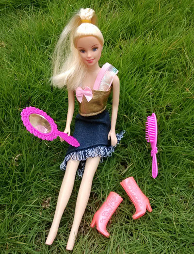 疯抢价格特价芭比娃娃3件套	