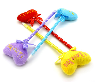 韩版卡通猫咪爱心笔 七仔毛绒卡通笔 圆珠笔 卡通笔 学生礼品	