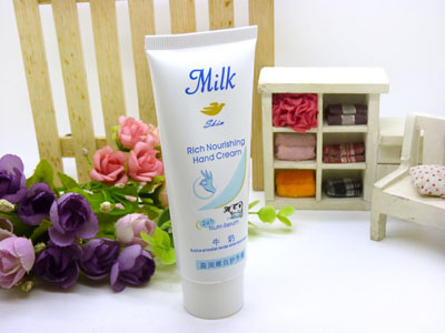 保湿滋润护手霜 保湿防干 美白保湿不油腻---牛奶护手霜