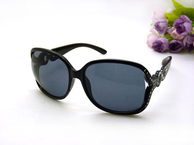 太阳眼镜 女 优雅奢华水钻时尚墨镜驾驶镜-8008-65号