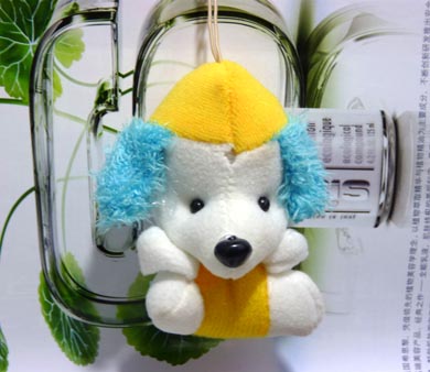 黄帽蓝色毛绒耳朵狗挂件