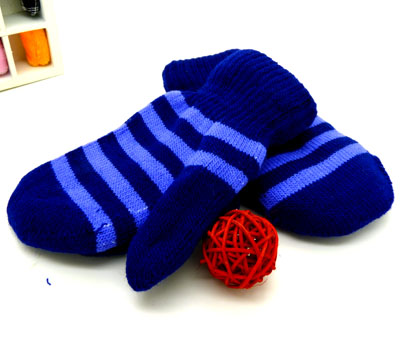 中童抱抱流行手套冬款全指保暖一线挂式手套（47号）	