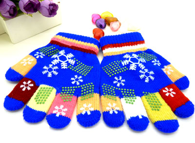 流行五彩保暖个性手套冬款五指小宝宝雪花手套（34号）