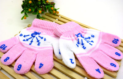 流行个性五指秋冬季可爱手工编织儿童保暖针织手套	