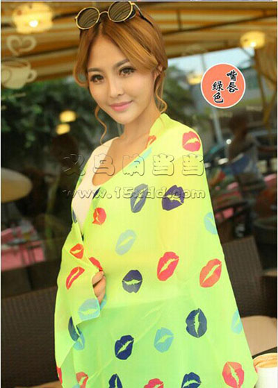  唇印图案秋冬沙滩巾丝巾 披纱围巾披肩 -唇印两用长款大女纱巾	