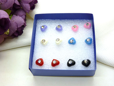 女 红刚玉爱心形耳钉水钻耳环防过敏 情人节礼物	