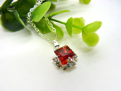 玫瑰银水钻项链女钛钢短款锁骨链配饰颈链