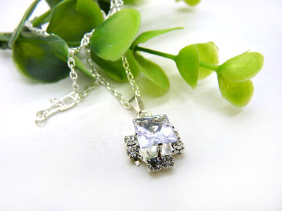 玫瑰银水钻项链女钛钢短款锁骨链配饰颈链	