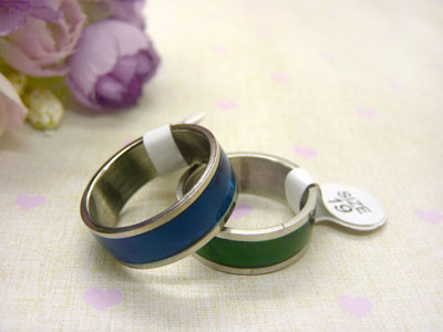 钛钢变色戒指 LOVE爱心情侣对戒 爆款心情感温变色女士戒指男 