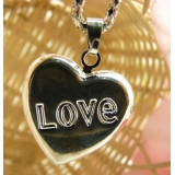 新款项链可以放照片的项链 心形吊坠 送女友礼物	
