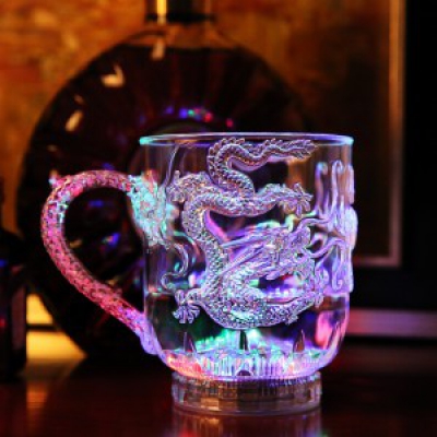 创意七彩发光感应水杯酒吧专用发光杯-龙杯