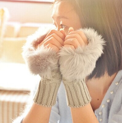 韩版冬季女款仿兔毛半指手套-黑咖啡卡其色混搭	