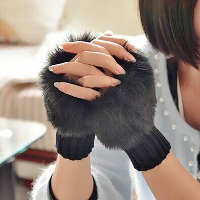 韩版冬季女款仿兔毛半指手套-黑咖啡卡其色混搭