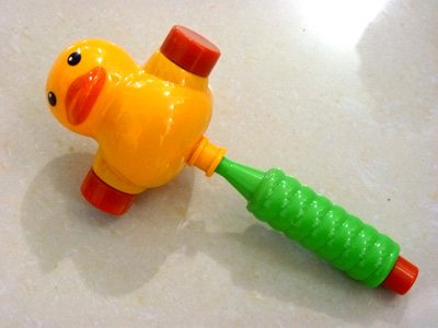 小孩环保摇铃 益智玩具 卡通响锤 -黄鸭响锤	