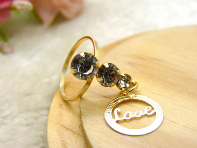 金色戒指 复古风女士宝石戒指 百搭款指环