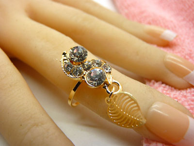 金色戒指 复古风女士宝石戒指 百搭款指环