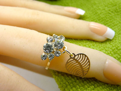 金色戒指 复古风女士宝石戒指 百搭款指环