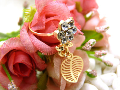 金色戒指 复古风女士宝石戒指 百搭款指环