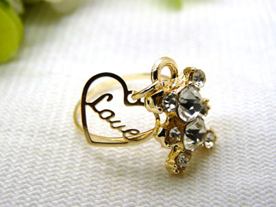 金色戒指 复古风女士宝石戒指 百搭款指环