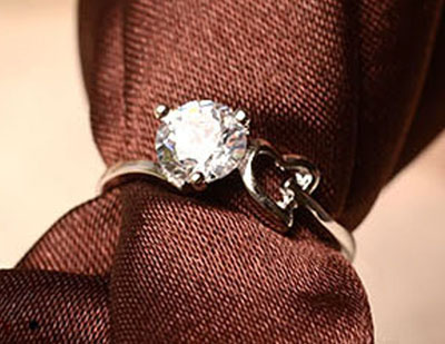 韩版 四爪八心八箭锆石仿真钻裸钻时尚女仿钻戒婚礼戒指 -16号