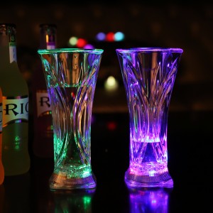 新款 大号四方果汁杯发光杯发光酒杯酒吧彩光杯